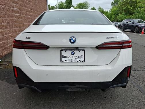 2024 BMW i5 eDrive40