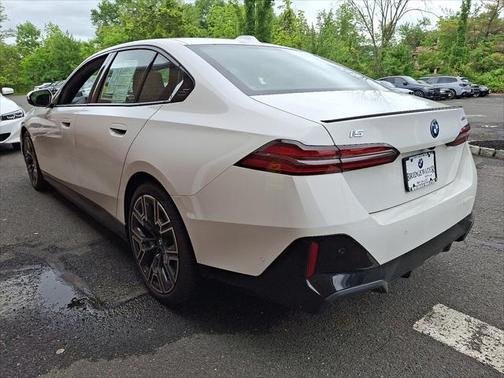 2024 BMW i5 eDrive40