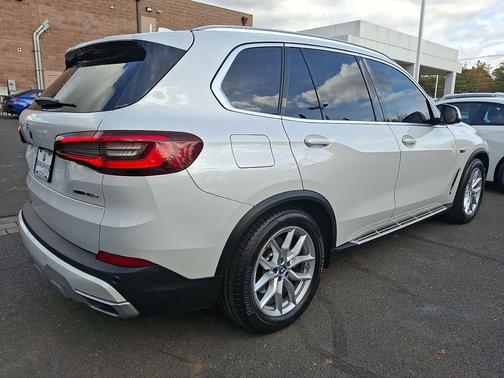 2022 BMW X5 PHEV xDrive45e
