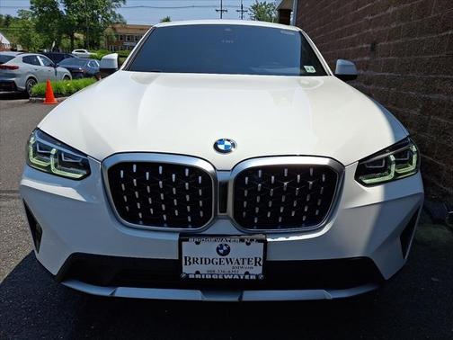 2024 BMW X4 xDrive30i