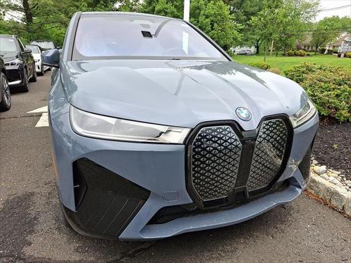 2025 BMW iX xDrive50