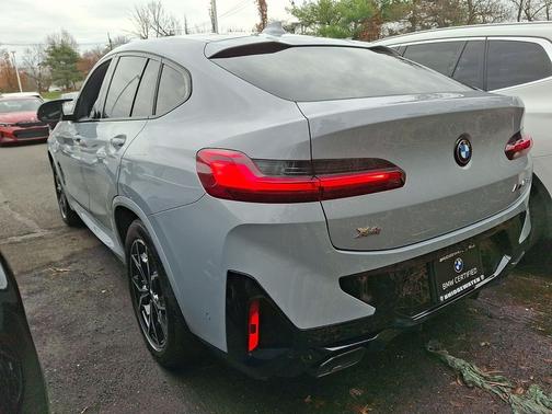 2025 BMW X4 M40i