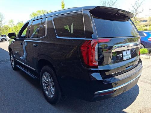 Onyx Black 2024 GMC Yukon SLT