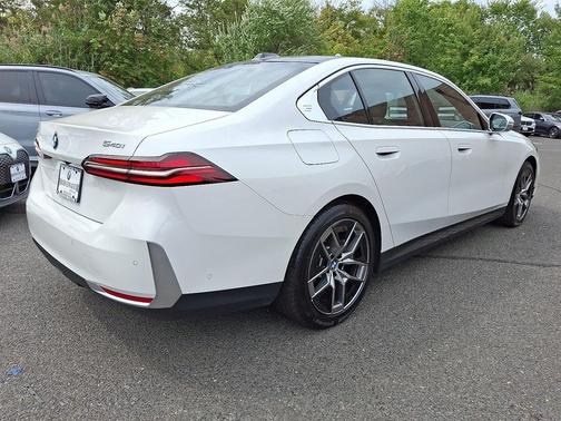 2026 BMW 540 i xDrive