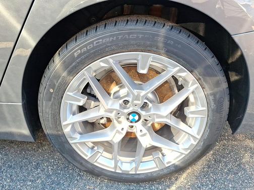 2025 BMW 330 i xDrive