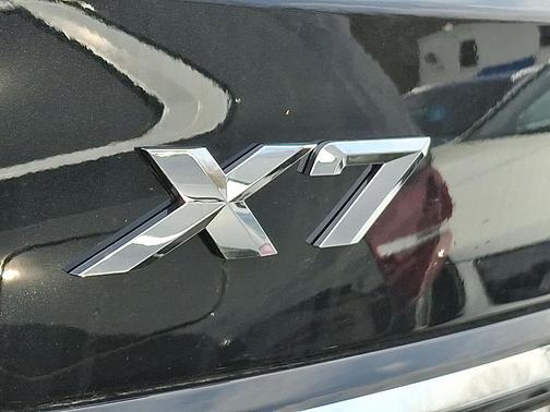 Black Sapphire Metallic 2026 BMW X7 xDrive40i