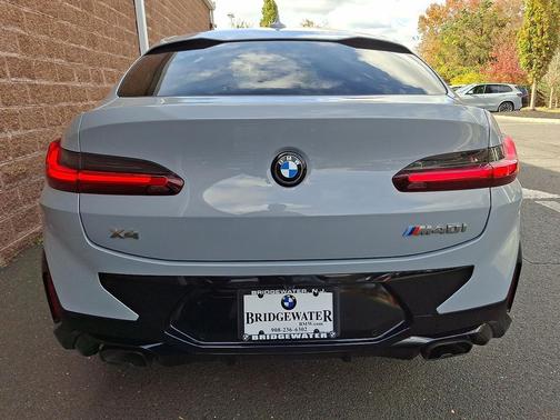 2022 BMW X4 M40i