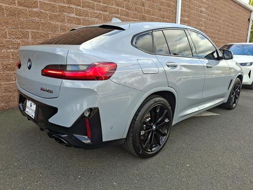 2022 BMW X4 M40i