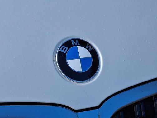 2026 BMW 330 xDrive NA