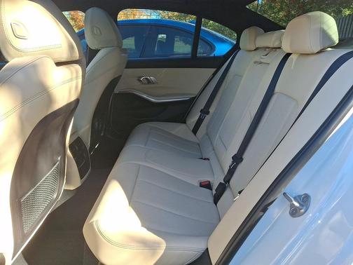 2023 BMW 330 xDrive