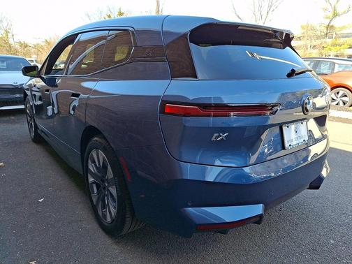 2026 BMW iX xDrive60