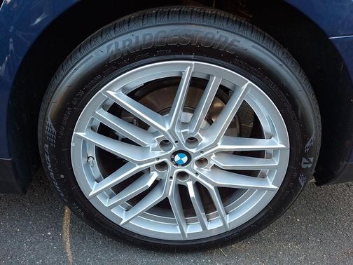 2025 BMW 530 i xDrive