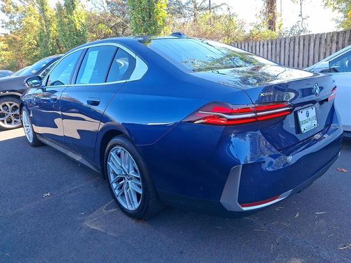 2025 BMW 530 i xDrive