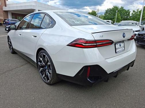 2024 BMW i5 M60
