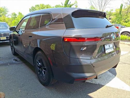 2025 BMW iX xDrive50