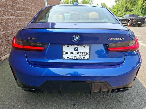 2023 BMW M340 i xDrive