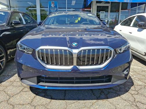 Tanzanite Blue II Metallic 2026 BMW 530 xDrive