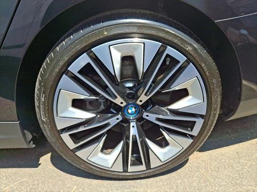 2024 BMW i5 eDrive40