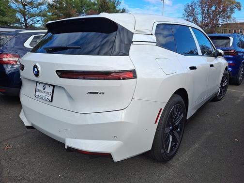 2026 BMW iX xDrive45