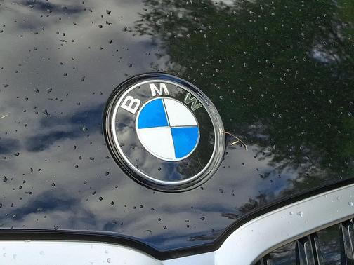 2026 BMW 330 i xDrive