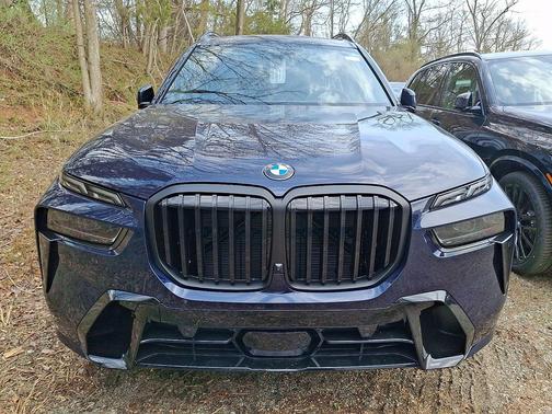 Tanzanite Blue II Metallic 2026 BMW X7 xDrive40i