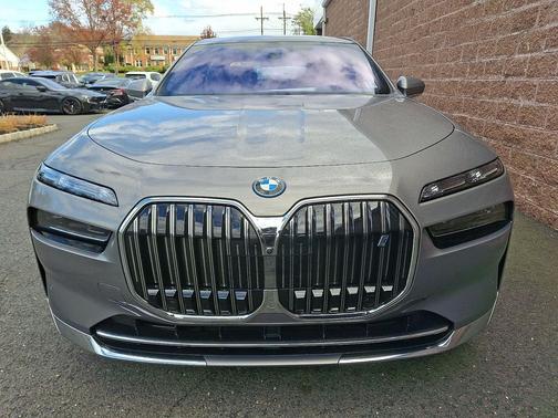 2025 BMW i7 xDrive60