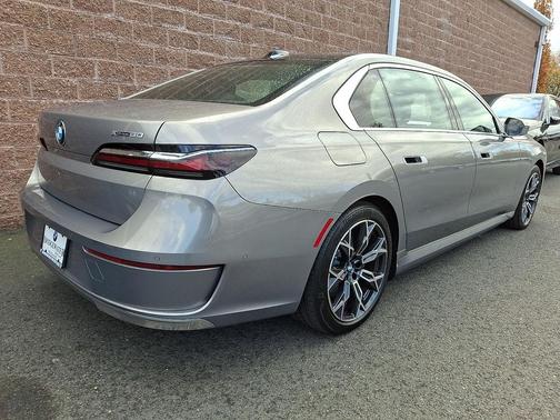 2025 BMW i7 xDrive60