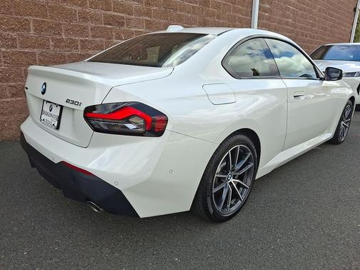 2025 BMW 230 i xDrive