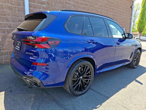 Marina Bay Blue Metallic 2025 BMW X5 M60i