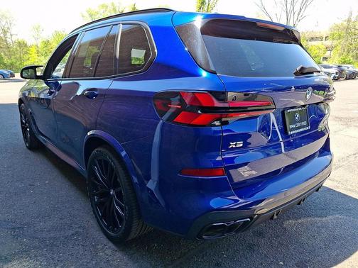 Marina Bay Blue Metallic 2025 BMW X5 M60i