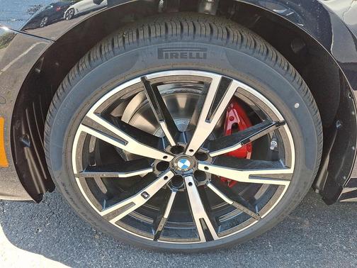 Carbon Black Metallic 2027 BMW 530 i xDrive