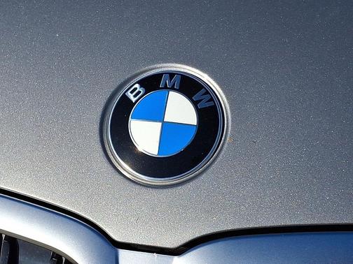 2025 BMW 330 i xDrive