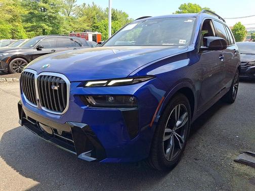 Marina Bay Blue Metallic 2024 BMW X7 M60i