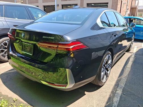 2024 BMW i5 eDrive40