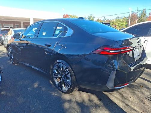 2025 BMW 530 i xDrive