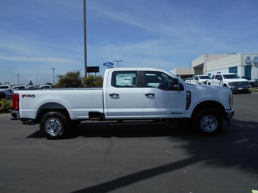 Oxford White 2026 Ford F-350 XL