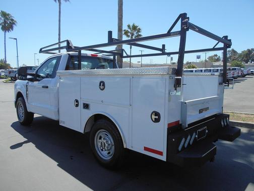 Oxford White 2026 Ford F-250 XL