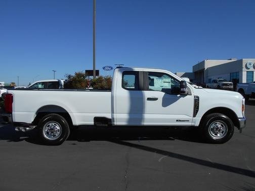 Oxford White 2026 Ford F-350 XL