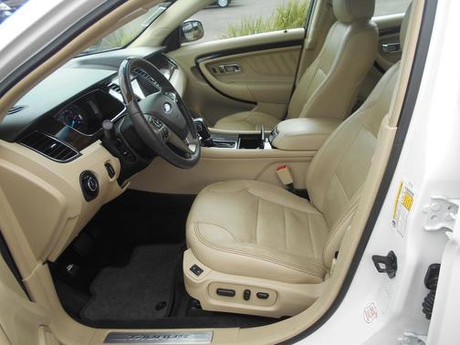 2017 Ford Taurus Limited