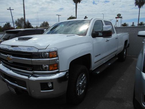 Vibrant White C 2019 Chevrolet Silverado 3500 LTZ