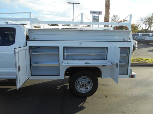 Oxford White 2026 Ford F-350 XL