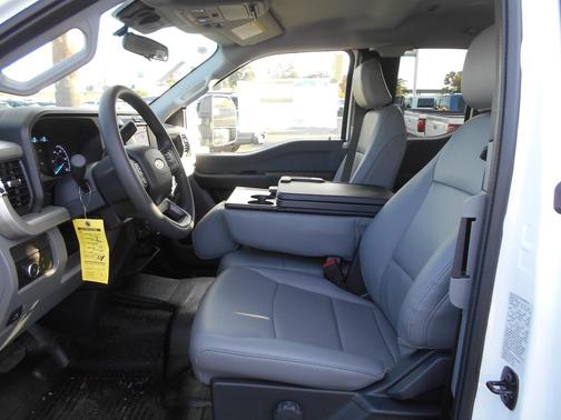 Oxford White 2026 Ford F-350 XL