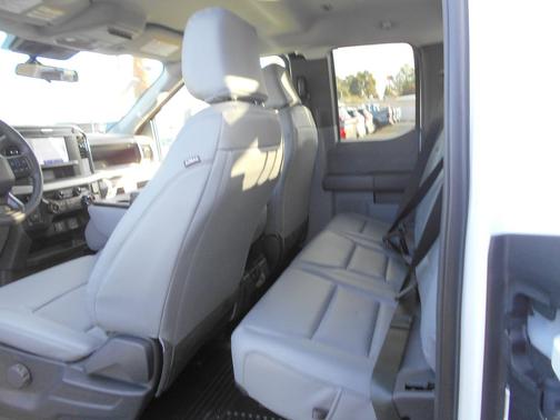 Oxford White 2026 Ford F-350 XL