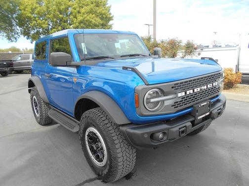 Velocity Blue Metallic 2026 Ford Bronco Leather
