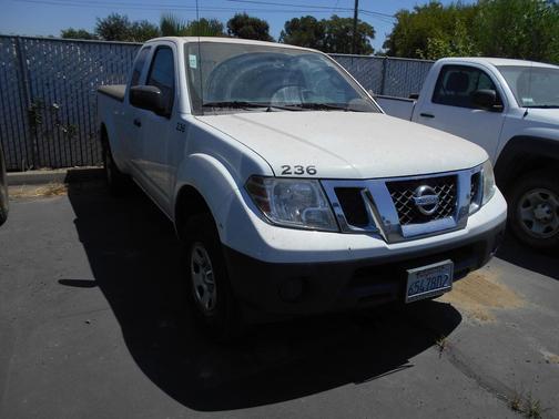 Glacier White 2016 Nissan Frontier S