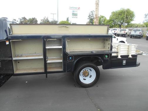 Blue 2022 Ford F-450 XL