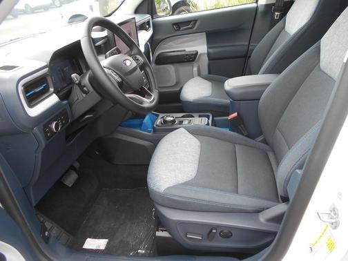 Oxford White 2026 Ford Maverick XLT