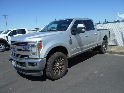 Ingot Silver Metallic 2019 Ford F-250 Lariat