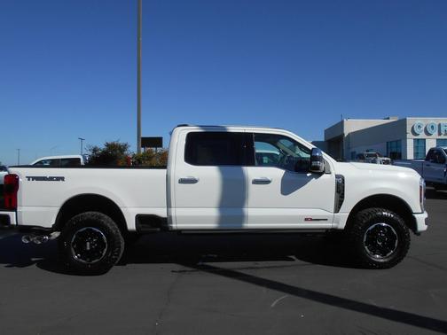 2026 Ford F-250 Platinum