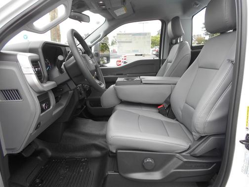 Oxford White 2026 Ford F-350 XL